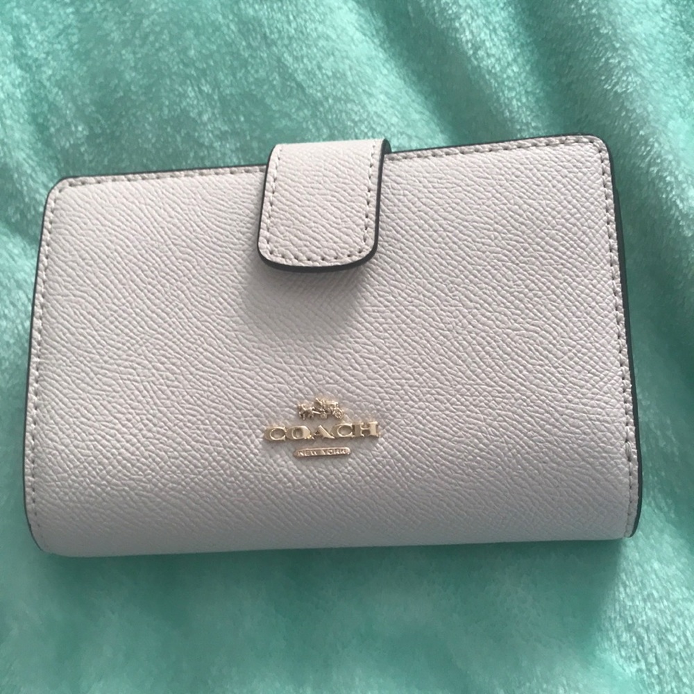 NWT coach cream Colored wallet